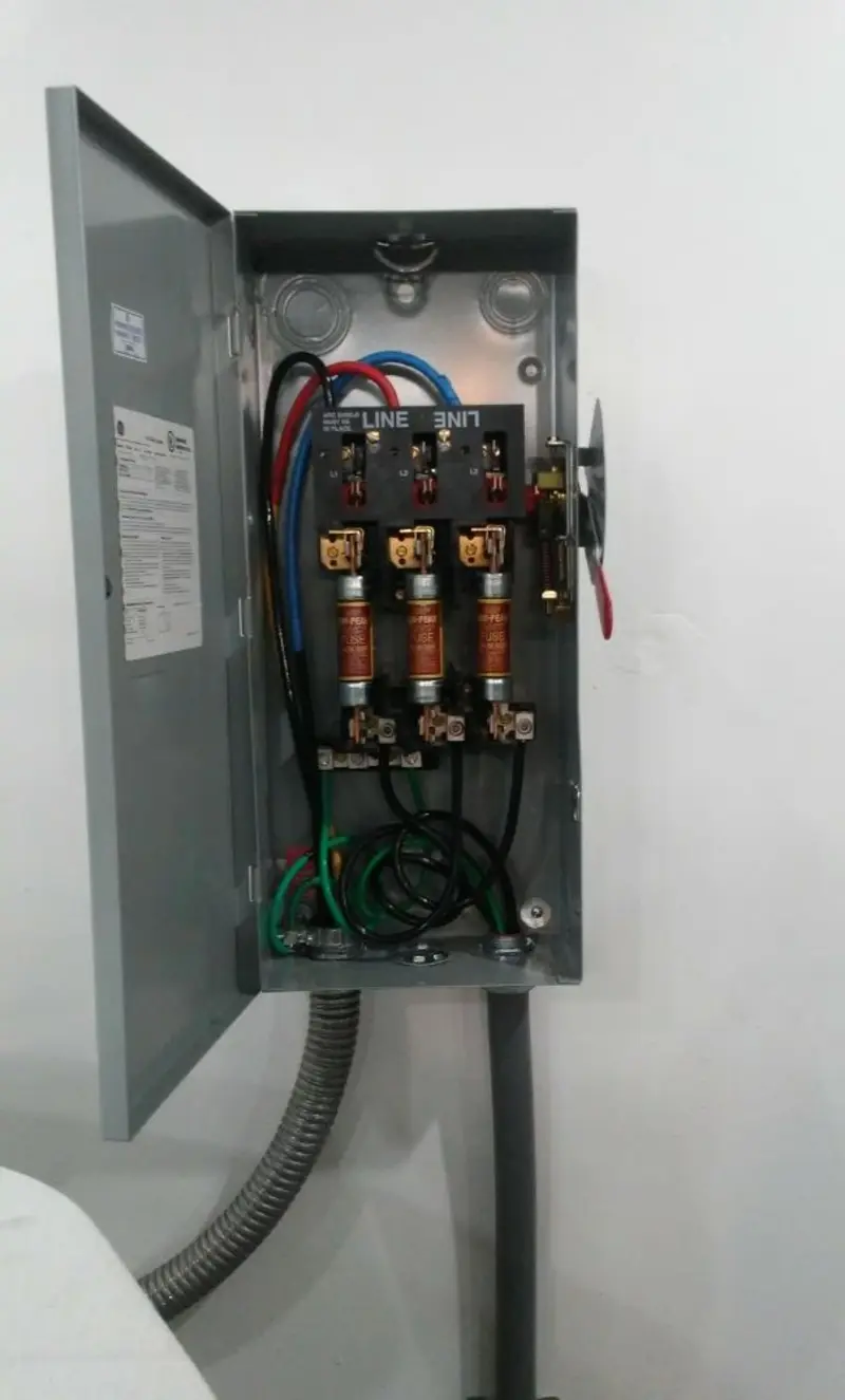 Three-phase disconnect switch installed for Smoke Detector Installation in Bensenville